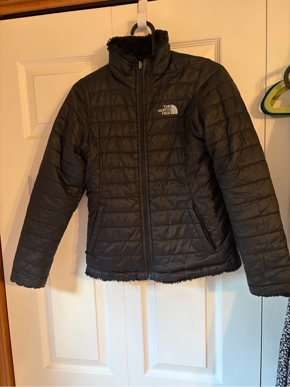 The North Face Girl’s reversible Black Jacket